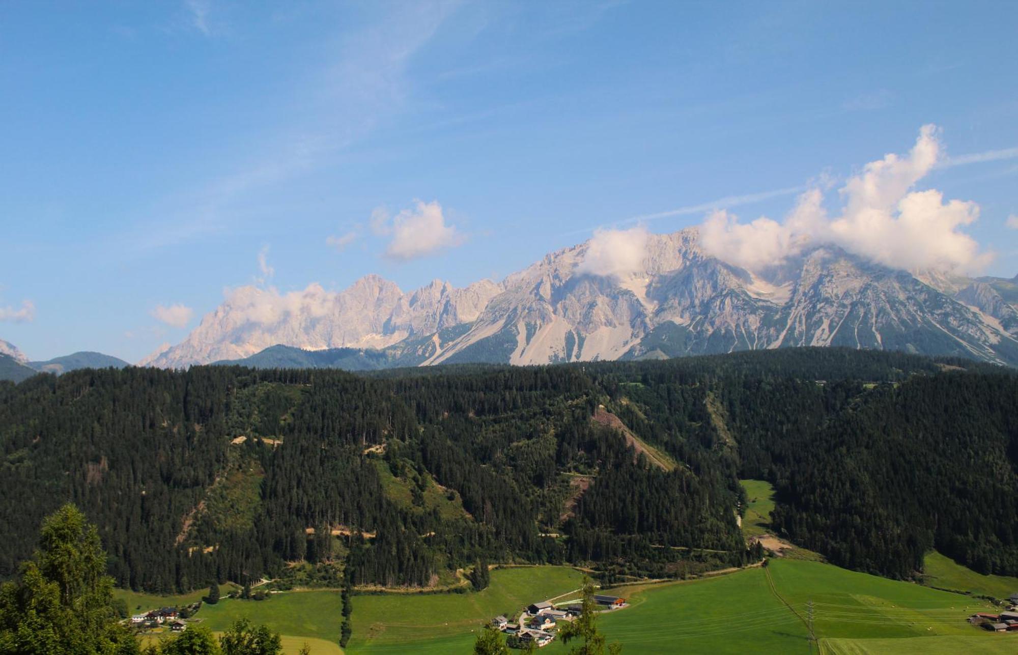 La Montana - Ski & Hiking Lodge Schladming Extérieur photo