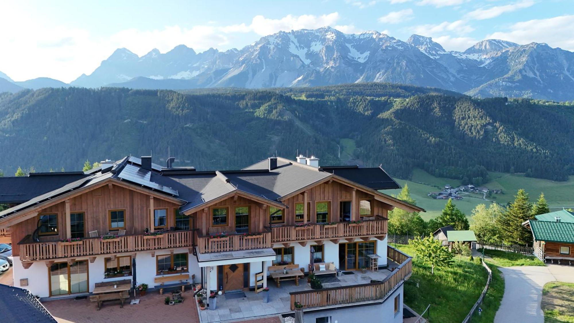 La Montana - Ski & Hiking Lodge Schladming Extérieur photo