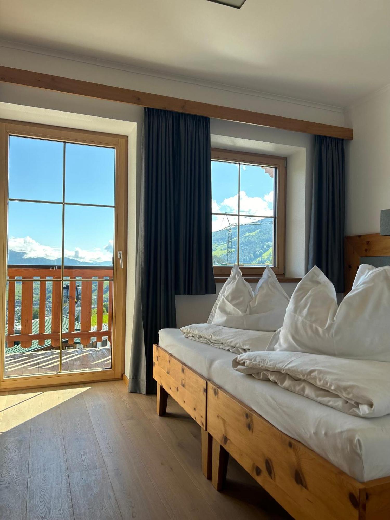 La Montana - Ski & Hiking Lodge Schladming Extérieur photo
